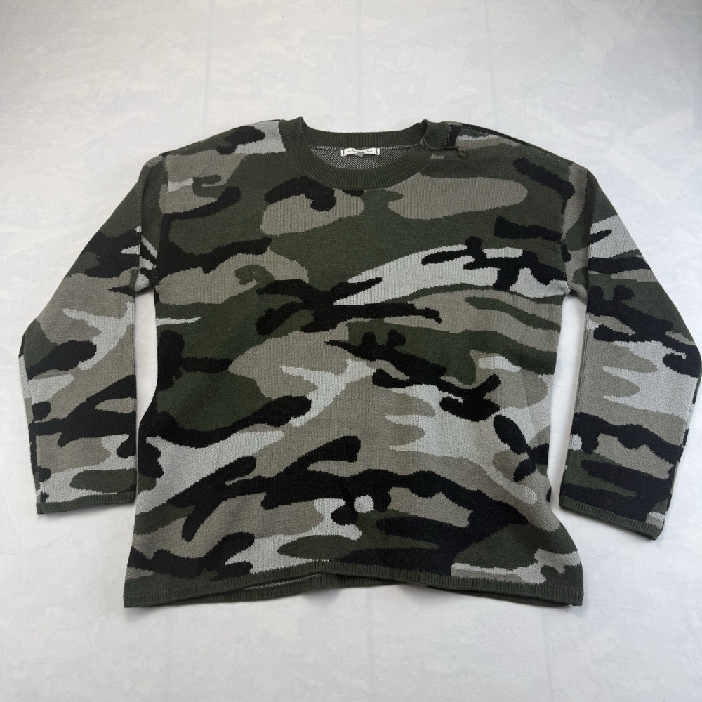 Willow & Clay Women's Medium Camo Sweater Crewneck Knit Pullover